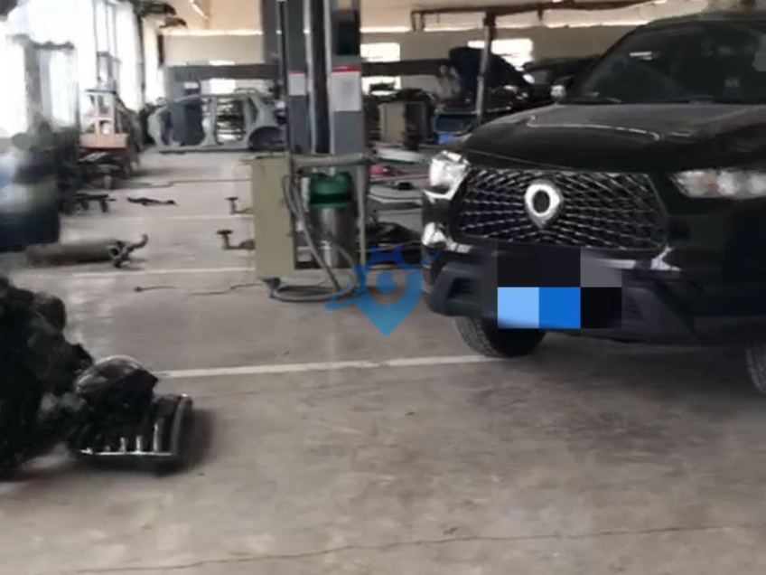 原汽车4S店厂房招租，租金面议。