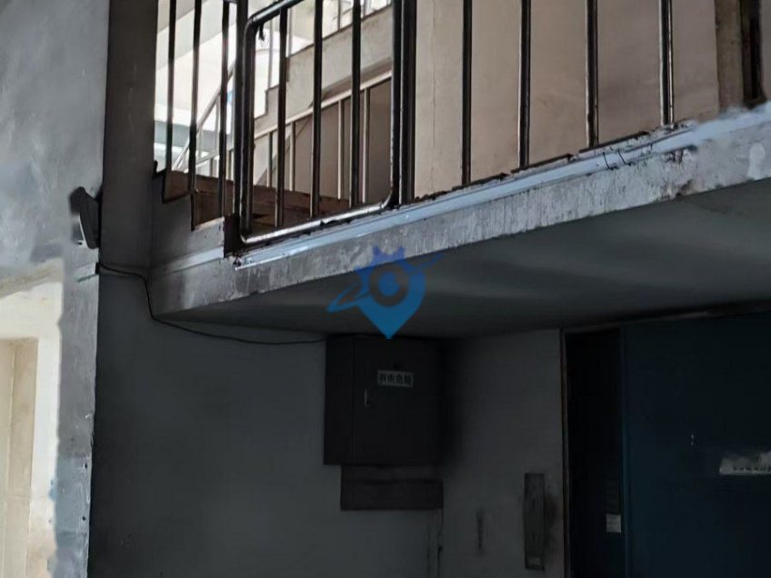 大连开发区华盛达模具园 厂房 1100平米（三层 位置好，交通方便，背靠大黑山